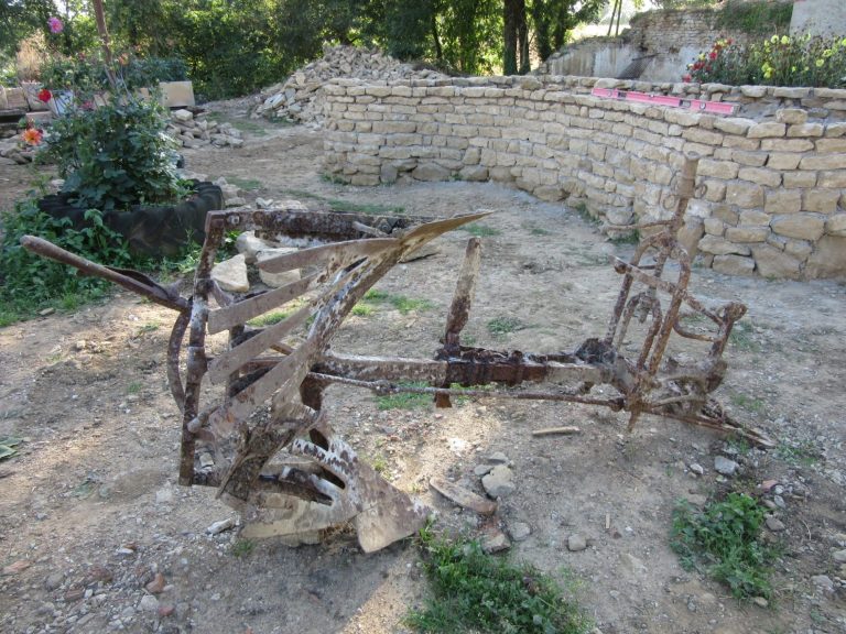 Antique Metal Ploughs & Chompers Antique Metal Ploughs & Chompers